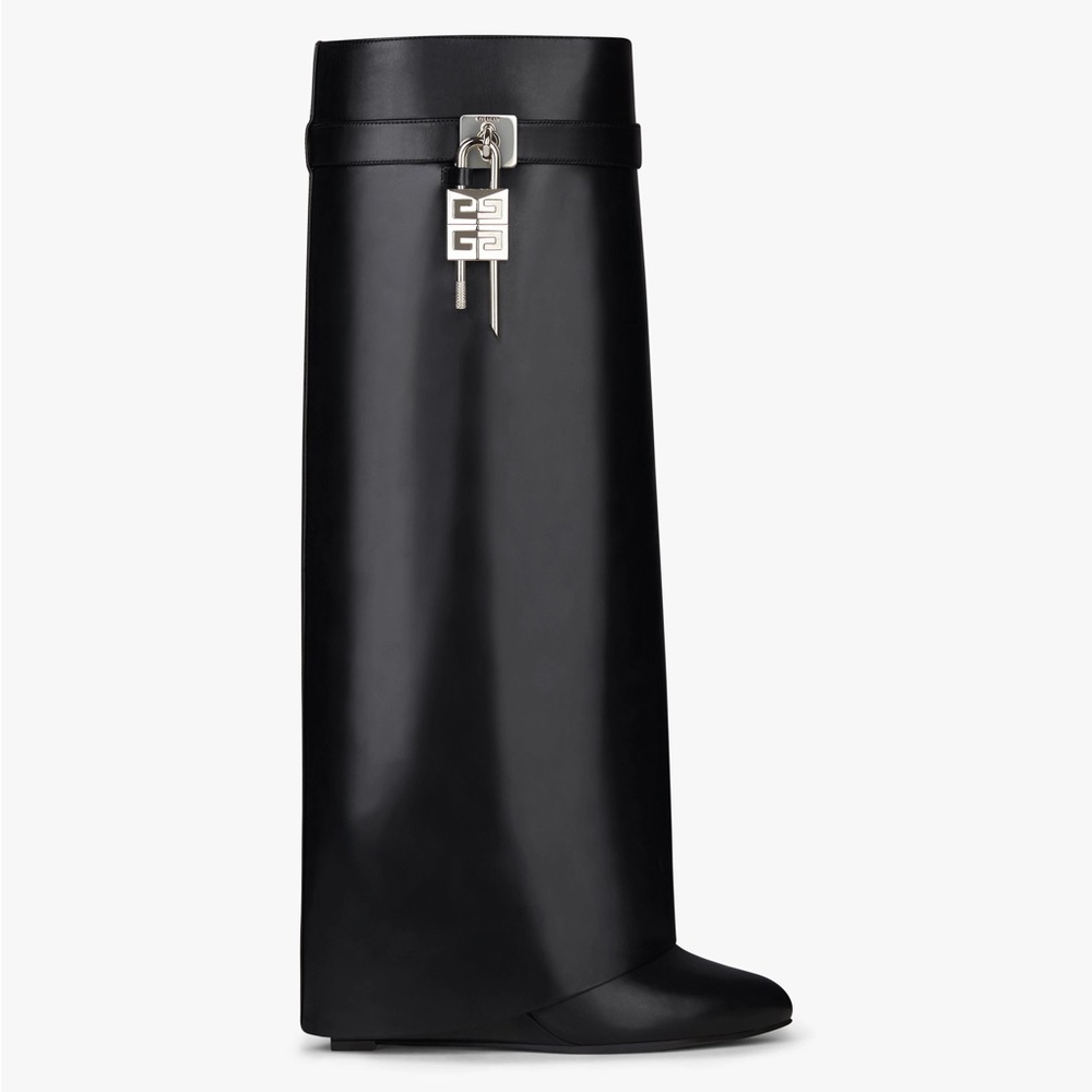 Elegant Black Women's Boots